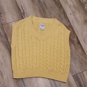 EUC Cable Knit Vest